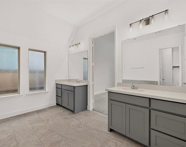 2933 Eccleston Street - Photo Thumbnail 20