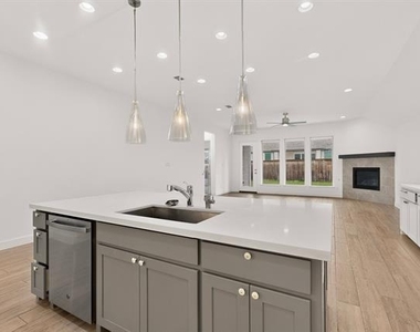 2933 Eccleston Street - Photo Thumbnail 14