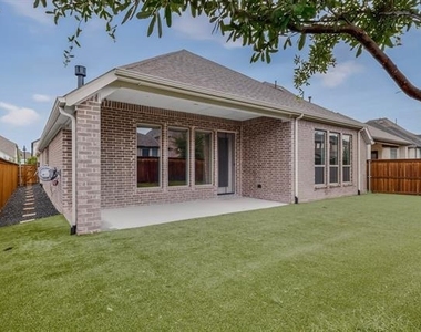 2933 Eccleston Street - Photo Thumbnail 39
