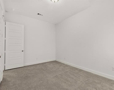 2933 Eccleston Street - Photo Thumbnail 31