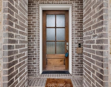 2933 Eccleston Street - Photo Thumbnail 4