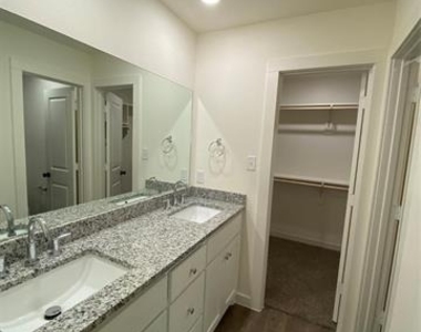 610 E Texas Street - Photo Thumbnail 10