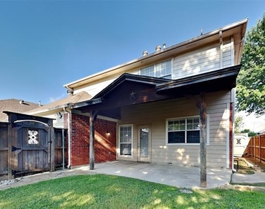6916 Chateau Drive - Photo Thumbnail 16