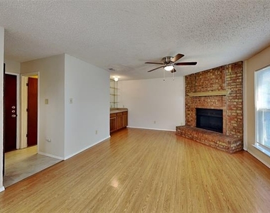 1716 Stoneway Drive - Photo Thumbnail 4