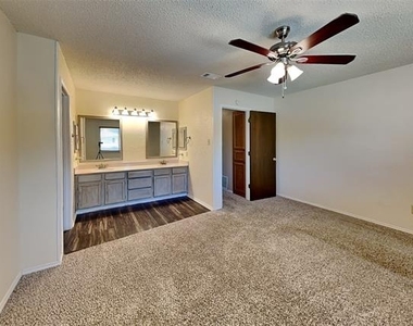 1716 Stoneway Drive - Photo Thumbnail 9