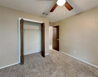 1716 Stoneway Drive - Photo Thumbnail 13