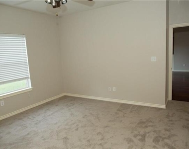 2410 South Forest Hill - Photo Thumbnail 11