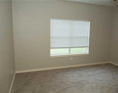 2410 South Forest Hill - Photo Thumbnail 10