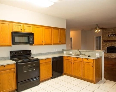 2410 South Forest Hill - Photo Thumbnail 15