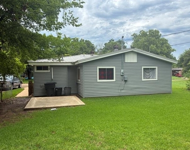 4615 Voss Drive - Photo Thumbnail 16