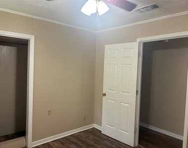 4615 Voss Drive - Photo Thumbnail 5