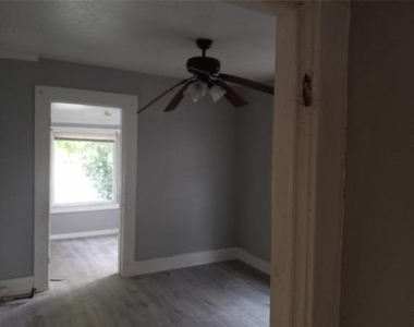 1435 Natalie Street - Photo Thumbnail 4