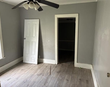1435 Natalie Street - Photo Thumbnail 8