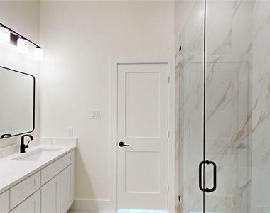 4416 Fatima Drive - Photo Thumbnail 14