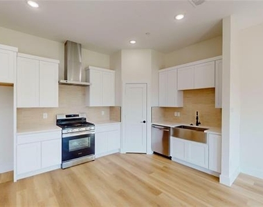 4416 Fatima Drive - Photo Thumbnail 6