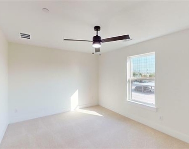 4416 Fatima Drive - Photo Thumbnail 22