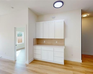 4416 Fatima Drive - Photo Thumbnail 9