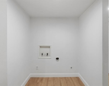 3020 Ravine Trail - Photo Thumbnail 16