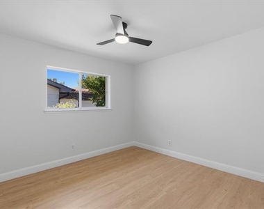 3020 Ravine Trail - Photo Thumbnail 23