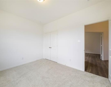 503 Virginia Way - Photo Thumbnail 16