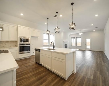 503 Virginia Way - Photo Thumbnail 4