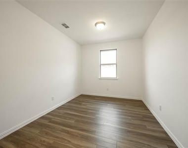 503 Virginia Way - Photo Thumbnail 19
