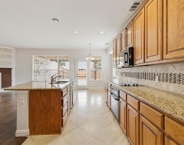 11703 Stephenville Drive - Photo Thumbnail 5