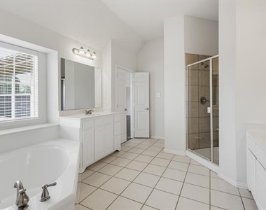 11703 Stephenville Drive - Photo Thumbnail 16