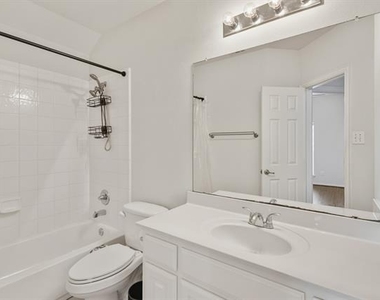 11703 Stephenville Drive - Photo Thumbnail 7