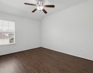 11703 Stephenville Drive - Photo Thumbnail 10