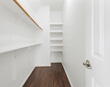 11703 Stephenville Drive - Photo Thumbnail 12