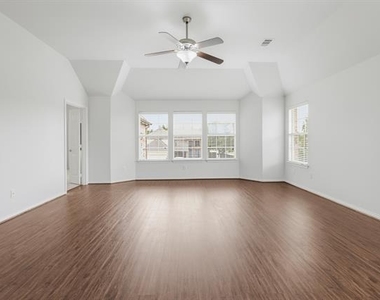 11703 Stephenville Drive - Photo Thumbnail 14