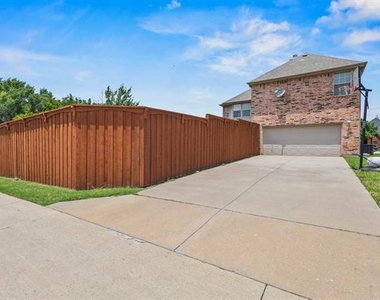 11703 Stephenville Drive - Photo Thumbnail 34