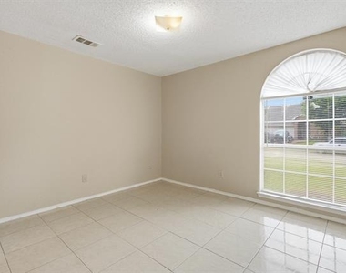 6720 Elk Trail - Photo Thumbnail 8