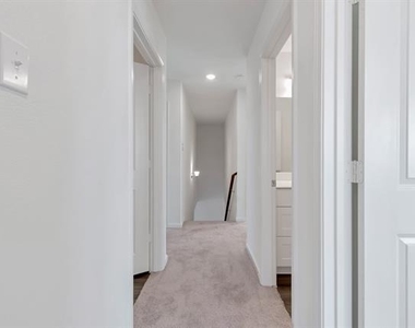 1632 Escondido Drive - Photo Thumbnail 16