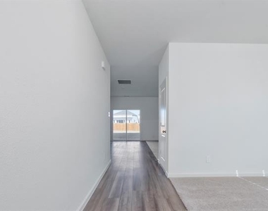 1632 Escondido Drive - Photo Thumbnail 3