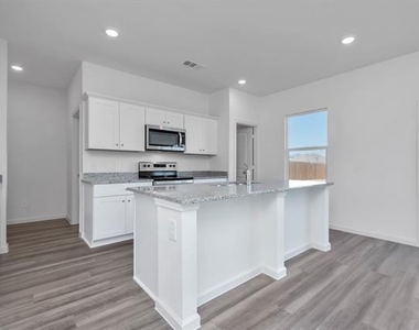 1632 Escondido Drive - Photo Thumbnail 6