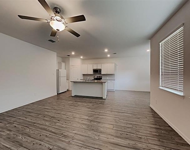 629 Fitzroy Lane - Photo Thumbnail 1