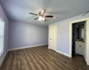 109 Lois Street - Photo Thumbnail 10