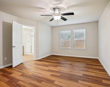 1127 Roman Drive - Photo Thumbnail 14