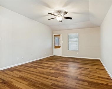 1127 Roman Drive - Photo Thumbnail 3