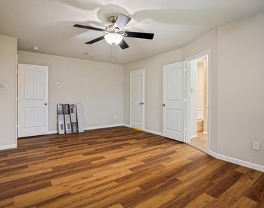 1127 Roman Drive - Photo Thumbnail 15