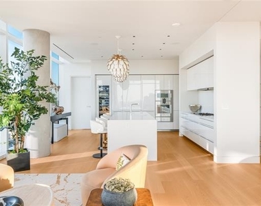 1747 Leonard Street - Photo Thumbnail 8