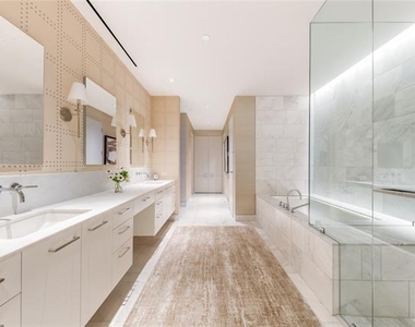 1747 Leonard Street - Photo Thumbnail 20