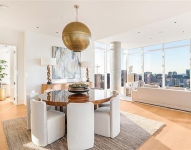 1747 Leonard Street - Photo Thumbnail 14