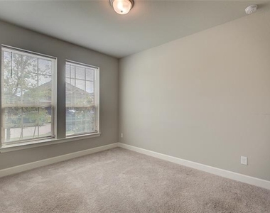 1817 Arbor Drive - Photo Thumbnail 19