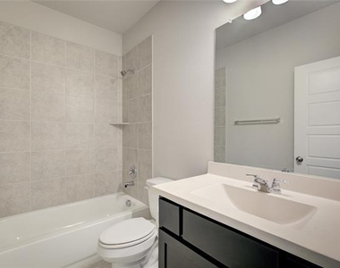 1817 Arbor Drive - Photo Thumbnail 25
