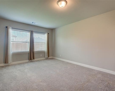 1817 Arbor Drive - Photo Thumbnail 13