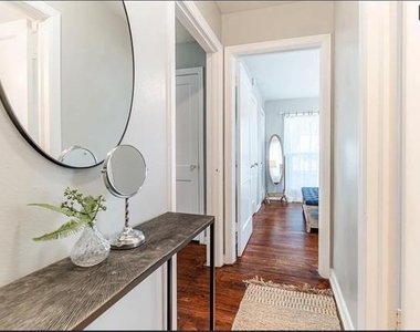 1201 W Alan Avenue - Photo Thumbnail 2