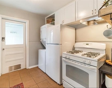 1201 W Alan Avenue - Photo Thumbnail 7